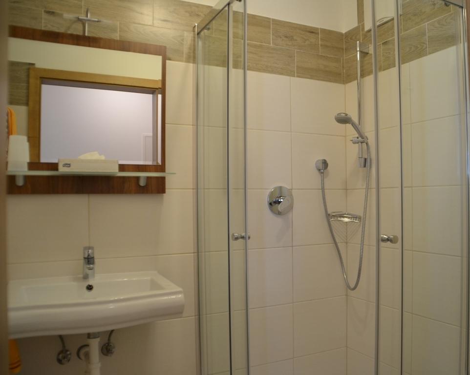 Real Apartment *